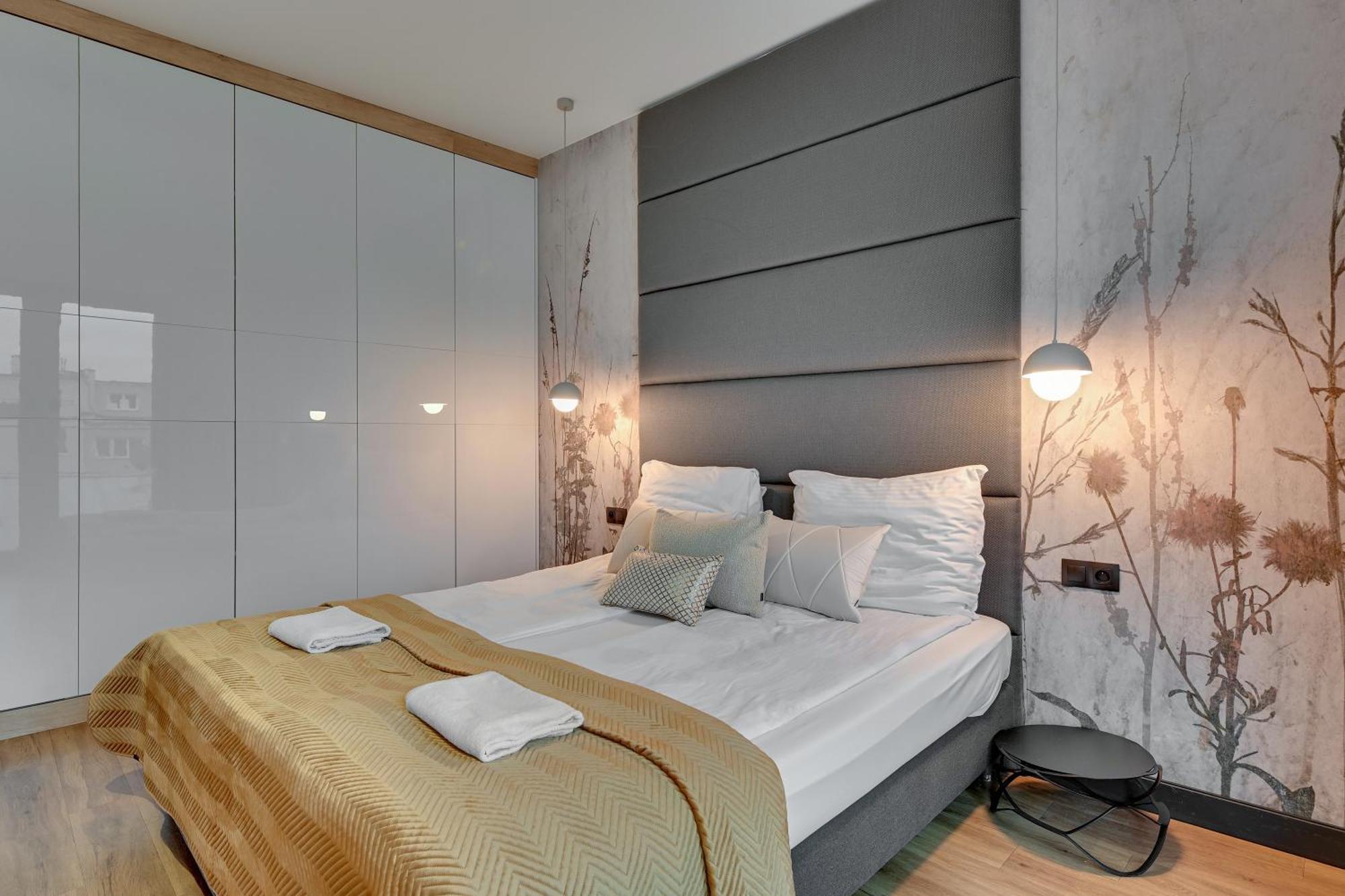 Montevideo Centrum 15 By Grand Apartments Sopot Bagian luar foto
